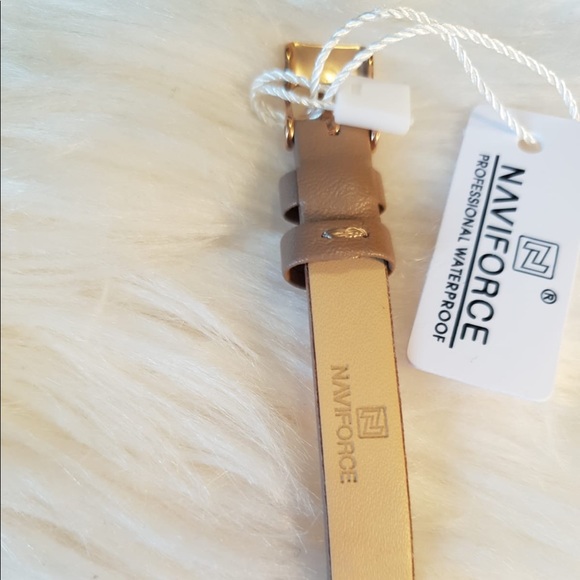 🌹Beautiful Watch  For Women 🌹💋❤️ - Picture 2 of 4